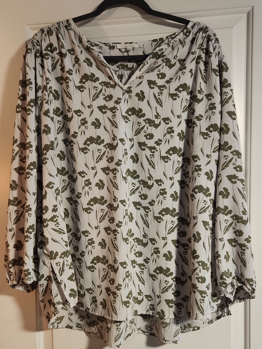fun 2 fun White Floral V-Neck Peasant Tunic